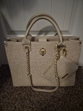 NWOT Betsey Johnson Cream Skulls Embossed Tote Bag with Gold Chain Accents